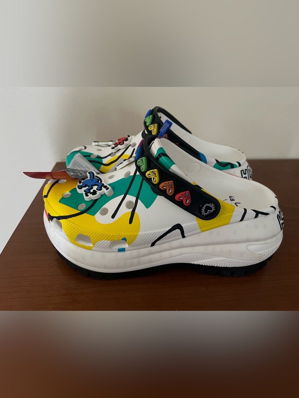 Crocs Keith Haring Mega Crush Clogs NWT size 7 - Picture 5 of 5